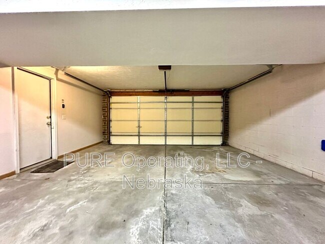 Building Photo - 11657 Bauman Ave