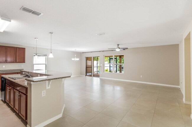 Building Photo - Turnkey 3-bed, 2-bath home with a 2-car garage Single Family Home