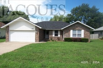 Building Photo - 3677 Leawood Ave