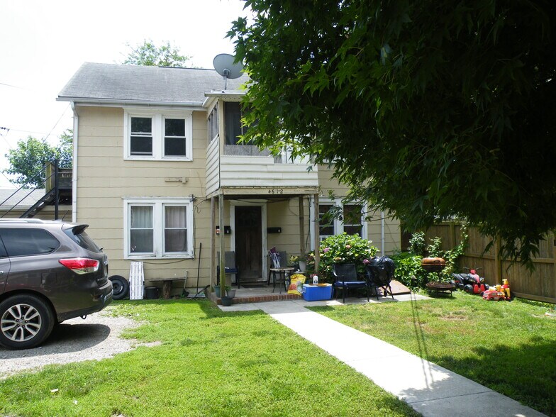 46.5 E summit Ave - 48 E Summit Ave
