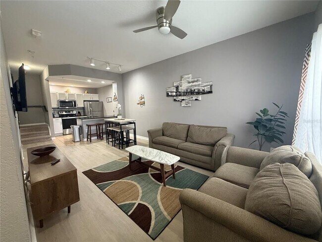 Building Photo - 4000 Santa Maria Dr