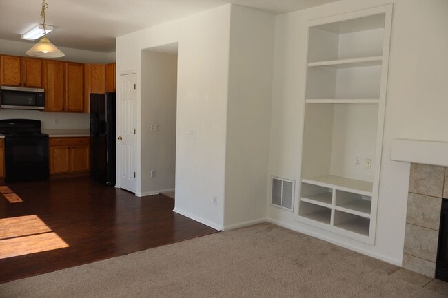 Building Photo - Beautiful 3 Bedroom Home in North Fort Col...