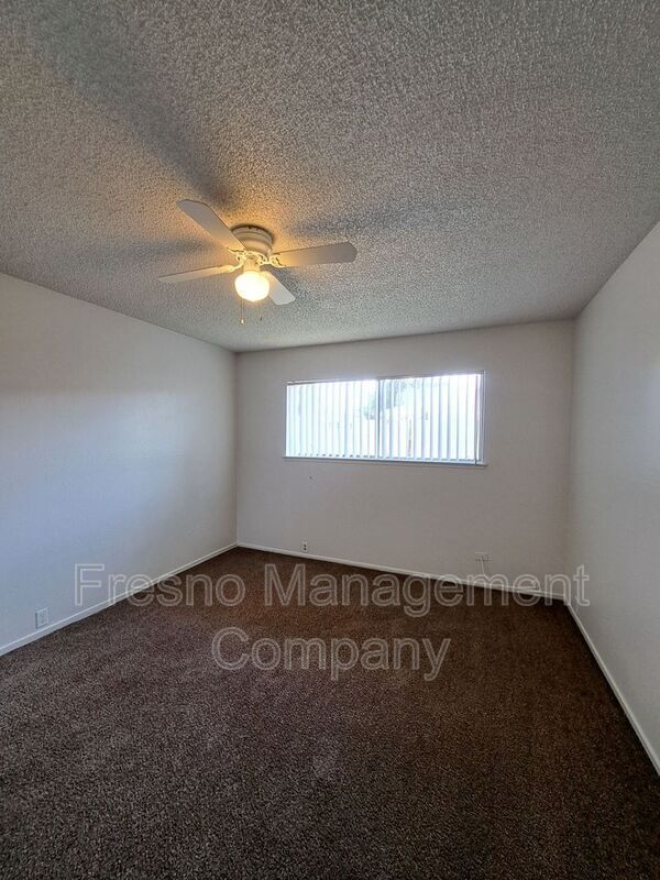 Building Photo - 3051 N West Ave