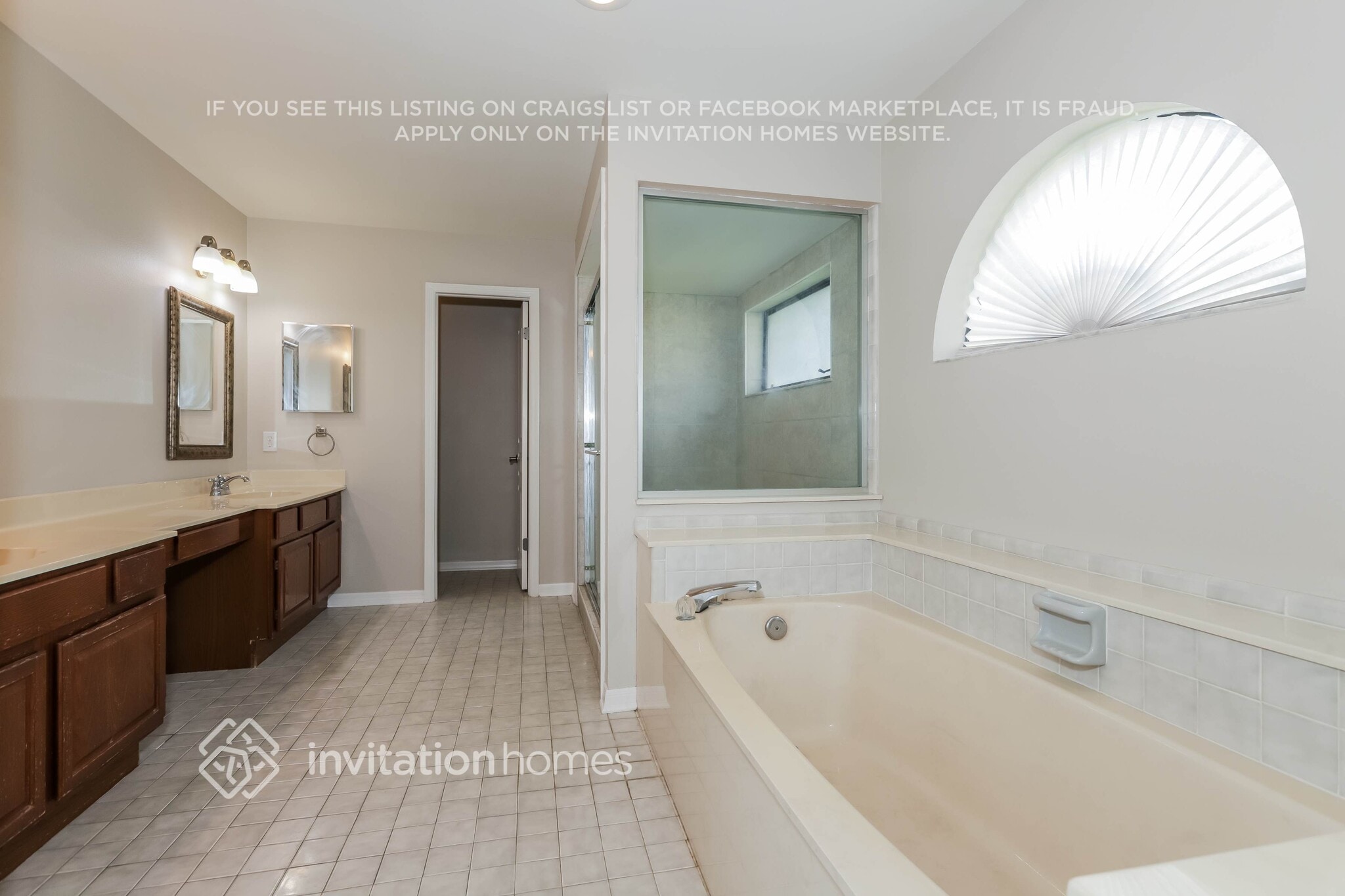 Building Photo - 1412 Holleman Dr