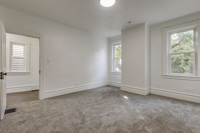 Building Photo - Available August 2026 - Fully Renovated 2 Bedroom in AMAZING Location!!