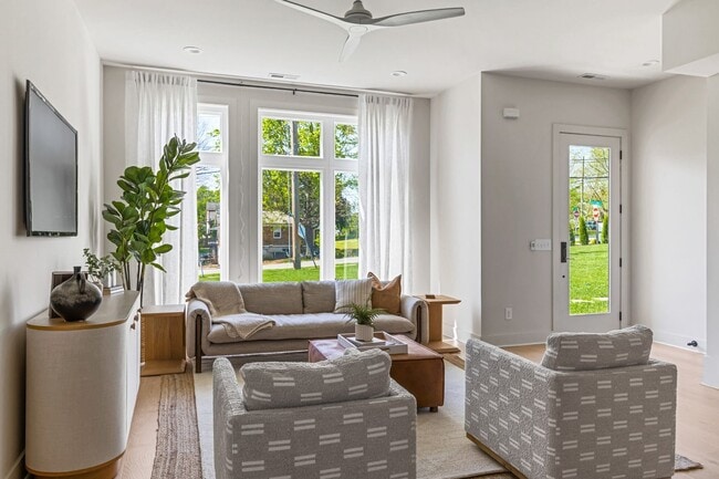 Building Photo - Brand New Townhome in The Heart Of East Nashville