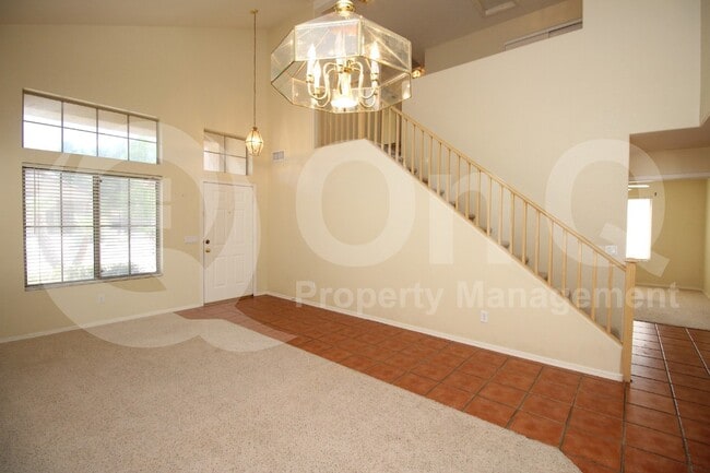 Building Photo - 7460 W Lone Cactus Dr