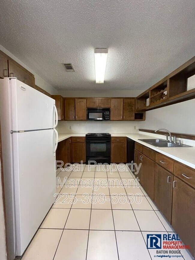 Building Photo - Townhome: Quail Hollow (25% OFF FIRST MONT...