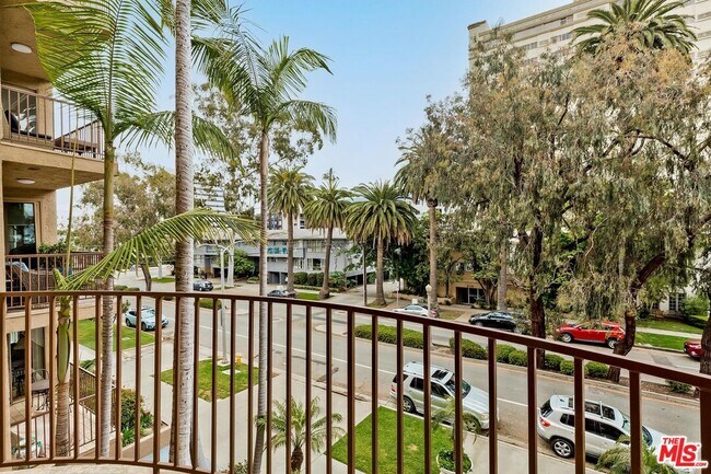 Building Photo - 211 California Ave