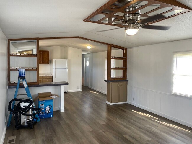 Building Photo - 3 BED, 2 BATH MOBILE HOME