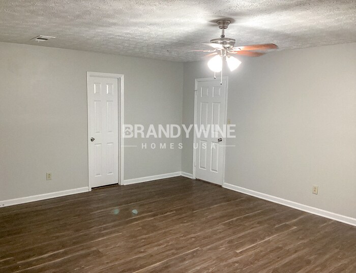 Building Photo - 8421 Timberlake Dr