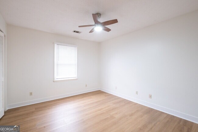 Building Photo - 2688 Benton Dr