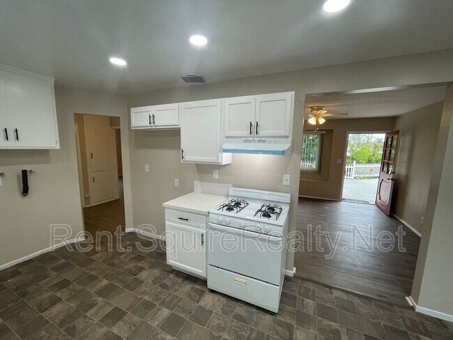 Building Photo - 355 S Aspan Ave