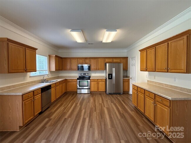 Building Photo - 10218 Glenburn Ln