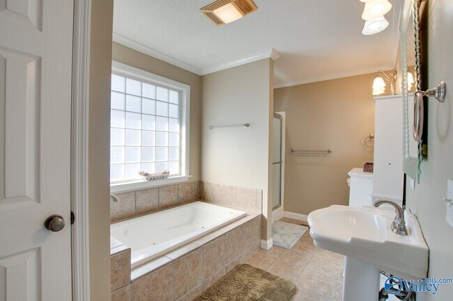 Building Photo - 466 Warrenton Shores Dr