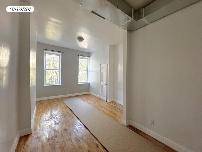 Building Photo - 656 MacDonough St