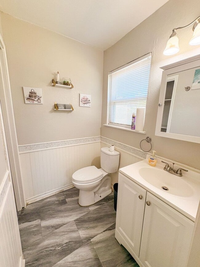 Building Photo - 1917 S 51st St