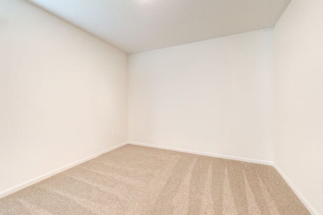 Building Photo - 1106 Isola Bella Dr