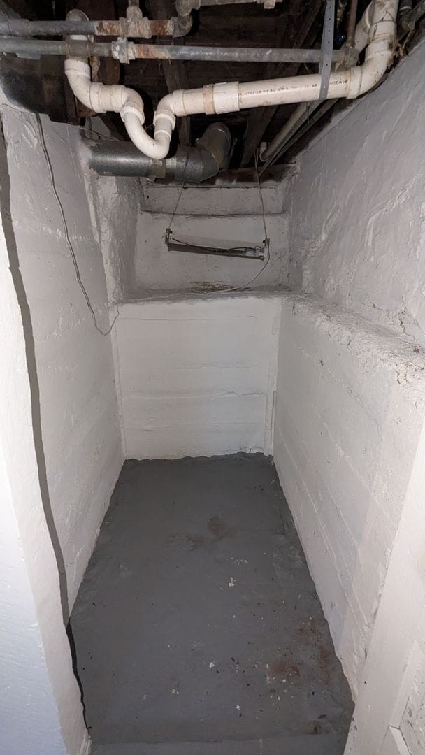 Building Photo - Charming 5-bedroom home located in the heart of Akron