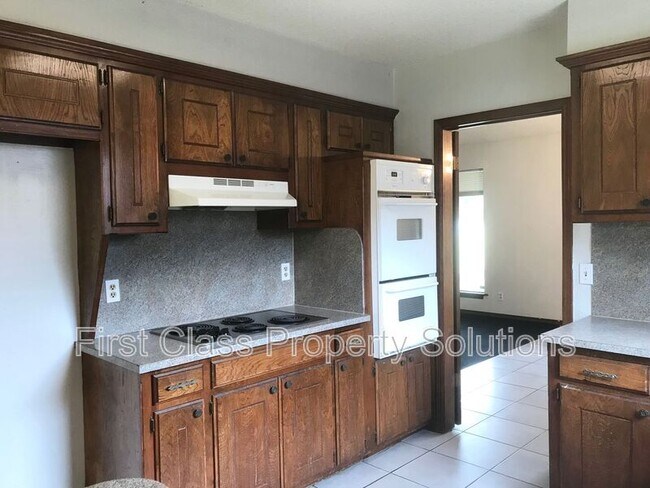 Building Photo - 5316 NW 111th Terrace