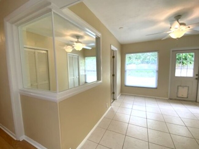 Building Photo - Beautiful 3 Bedroom Ormond Beach Home!