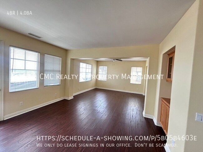 Building Photo - 2541 Hillcrest St