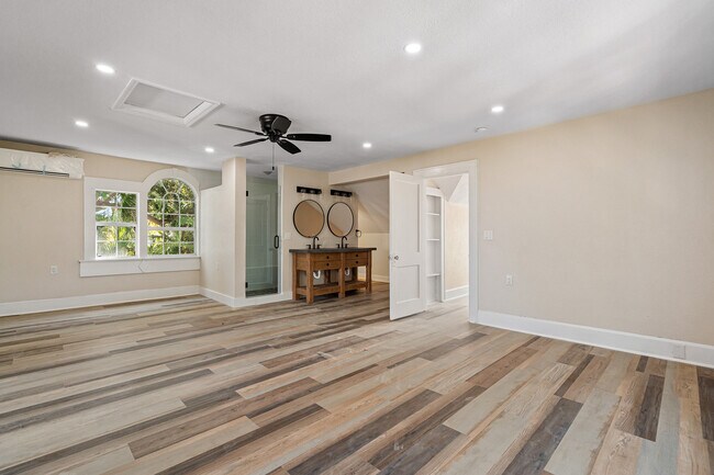 Building Photo - 3310 E Maritana Dr