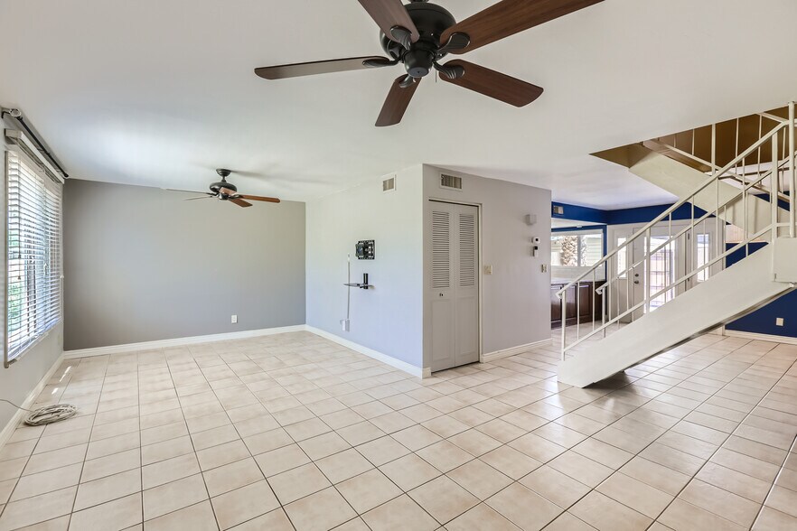 Building Photo - 8476 E Chaparral Rd