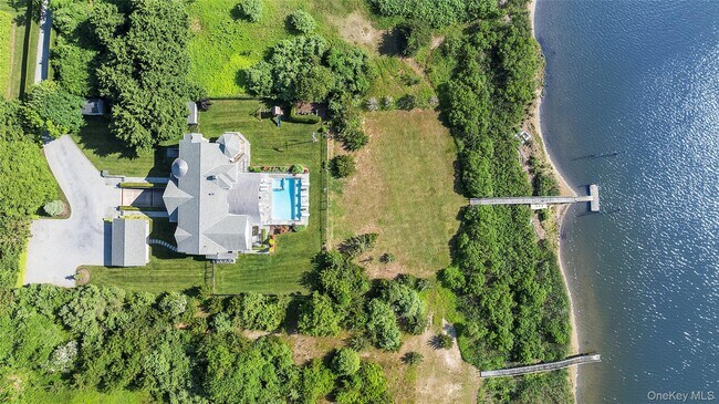 Building Photo - 61A S Bay Ave