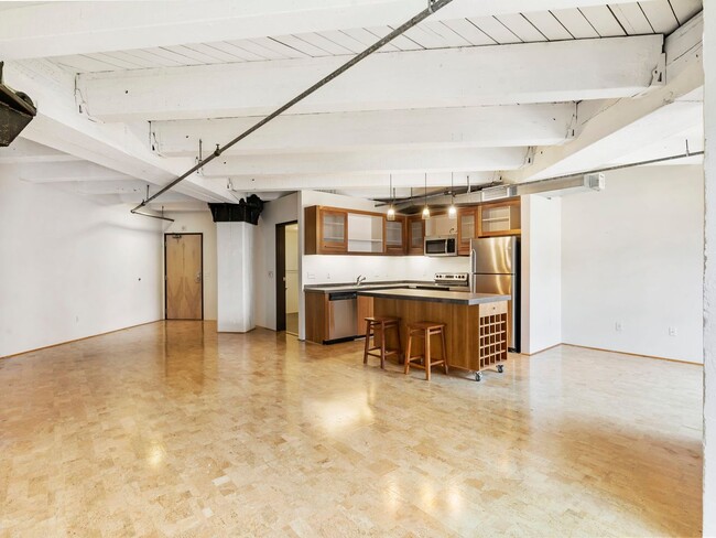 Building Photo - Marshall Wells - North facing Pearl District Loft w/parking/storage/ac