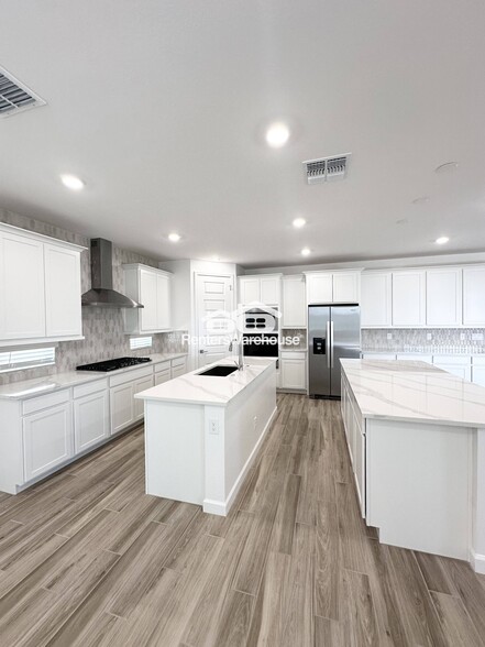 Building Photo - 7431 W Whitehorn Trail