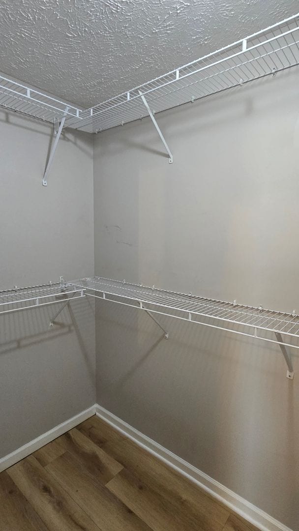 Building Photo - Beautiful home just minutes to Medina Middle School with Lawn care included