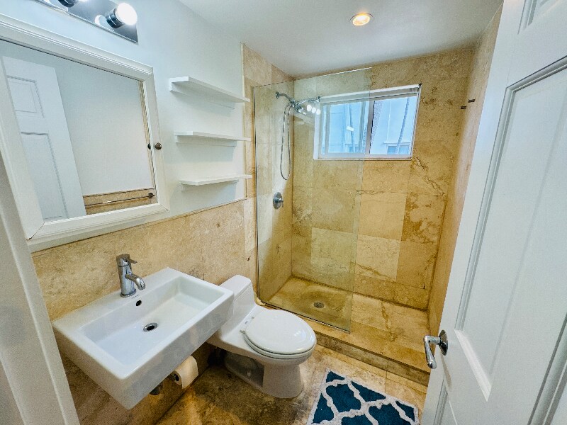 Building Photo - 741 6th St