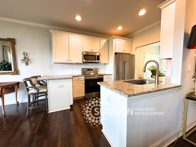 Building Photo - Peaceful 3-Bedroom Retreat with Scenic Vie...