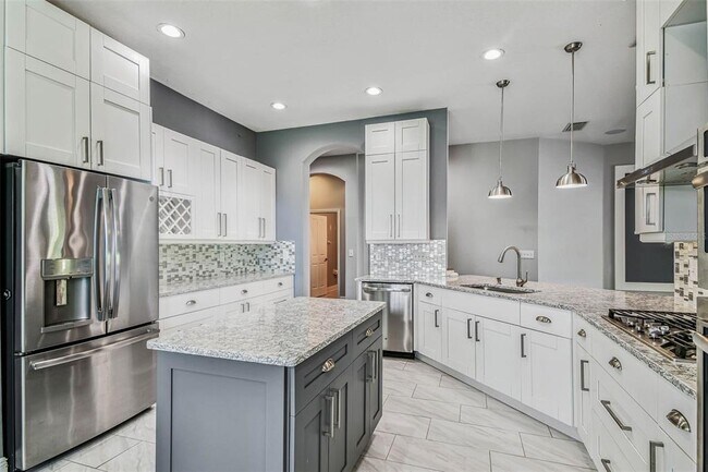 Building Photo - 8249 Cressida Ct