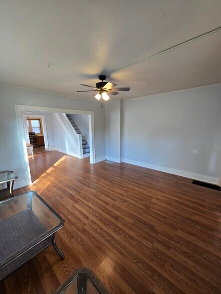 Building Photo - 208 Pike St