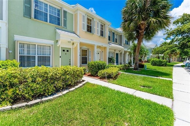 Building Photo - 7813 Sanibel Dr