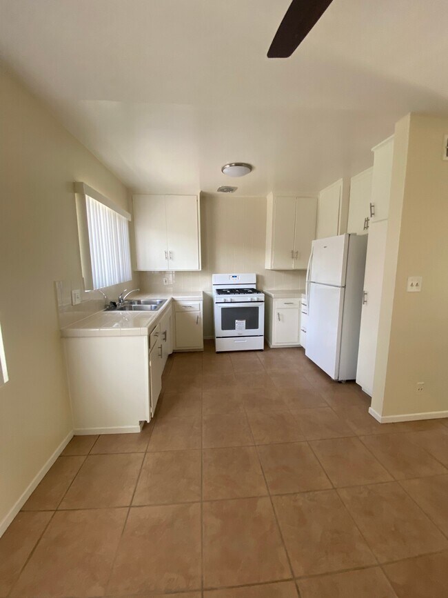 Building Photo - 4025 Coco Ave