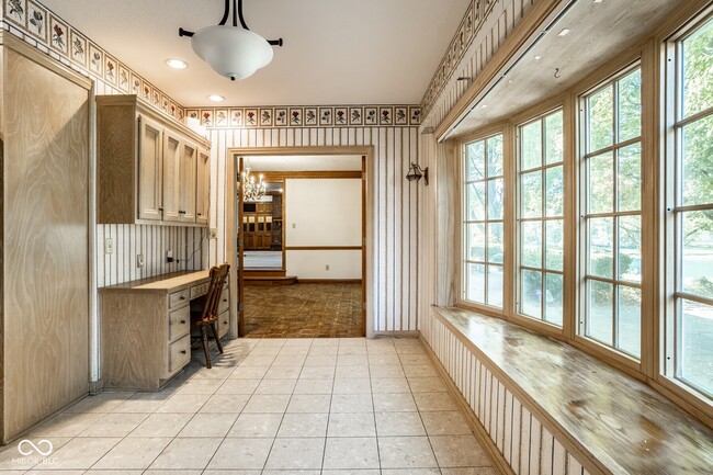 Building Photo - 9628 Summerlakes Dr