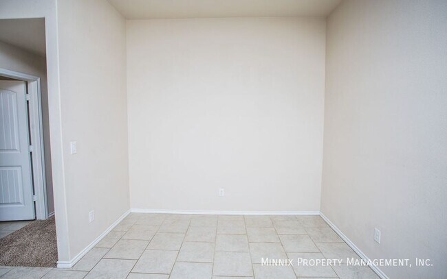 Building Photo - 14211 Vernon Ave