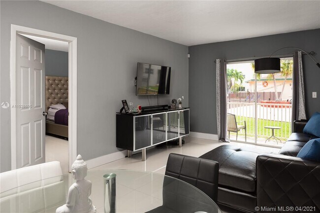 Building Photo - 7505 SW 82nd St