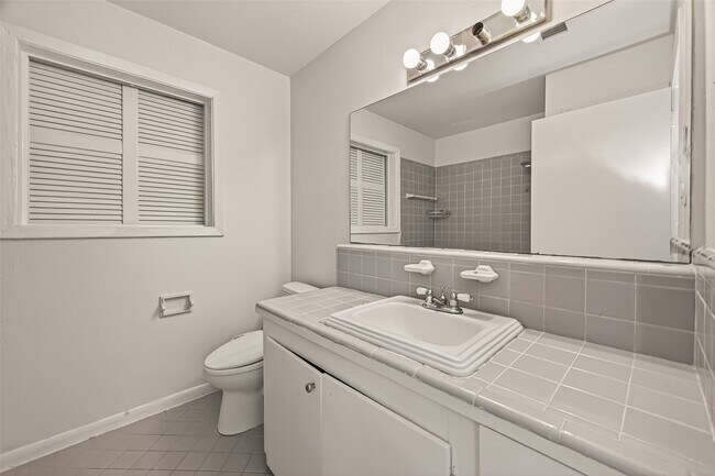 Building Photo - 6426 Mobud Dr