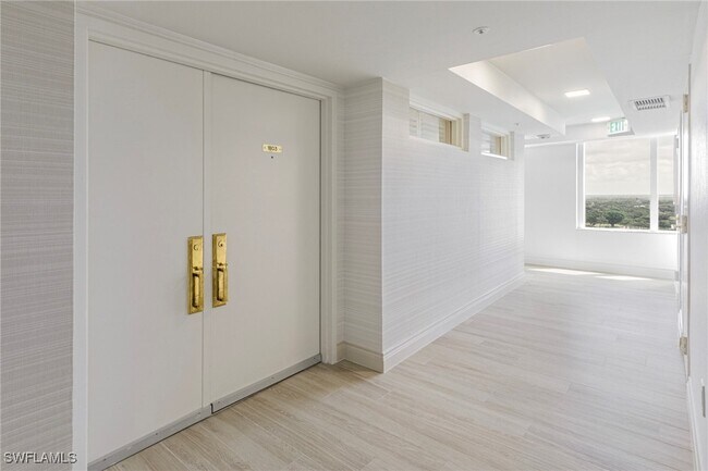 Building Photo - 6849 Grenadier Blvd