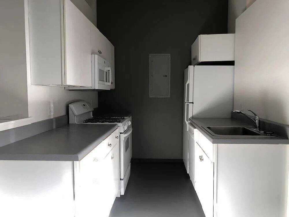 Building Photo - 160 E Berkeley St