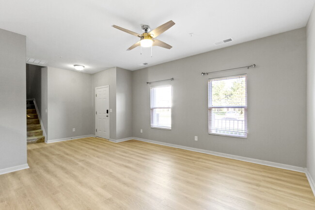 Building Photo - 12075 Scoria Dr