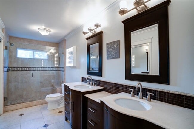 Building Photo - Beautiful 3 bedroom, 2 bath in San Diego County Estates- Amazing backyard, perfect for entertaini...