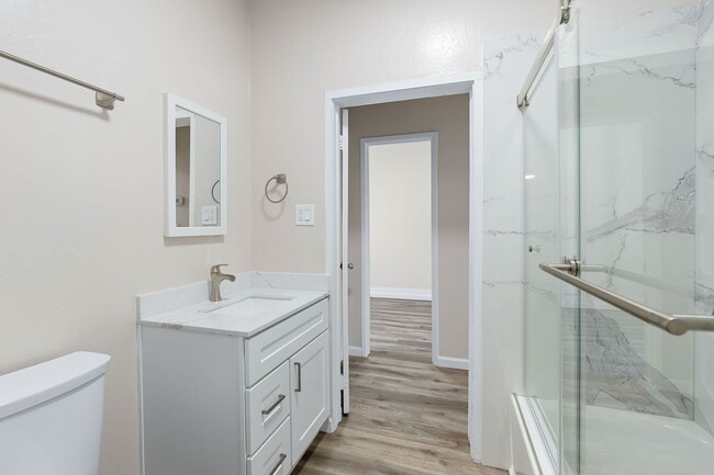 Building Photo - Welcoming 3-Bedroom, 1-Bath Single-Family Home