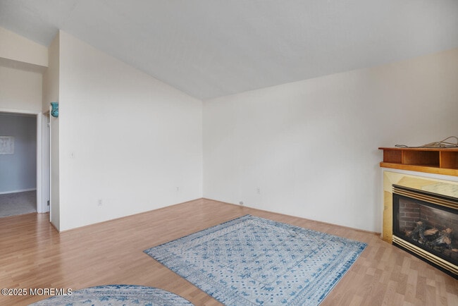 Building Photo - 9 Admiral Dr