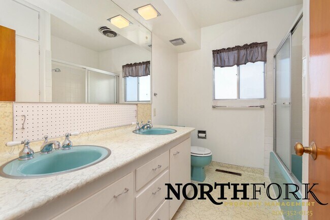 Building Photo - 414 S 7th Ave