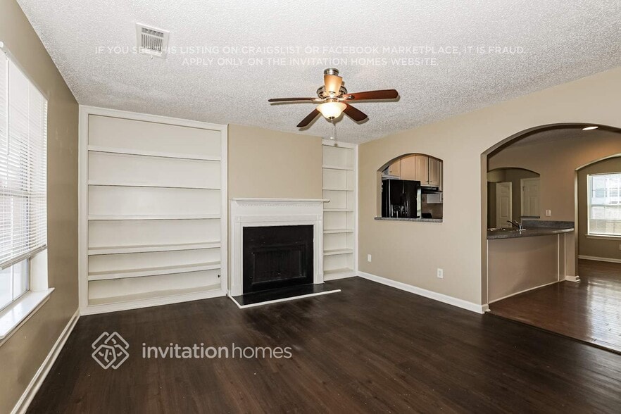 Building Photo - 3004 Meadow Glen Pass